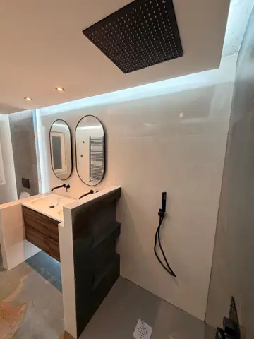 Baño de diseño con luz LED — acabado, foto 6