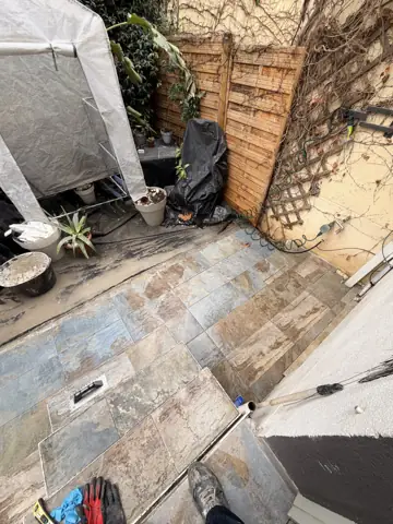 Terraza con porcelánico efecto piedra — acabado, foto 2